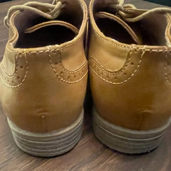 Tan Oxfords Brogues Wingtip Women's Loafer Size 8 Brown Shoe Dress Shoe Leather - Picture 2 of 5